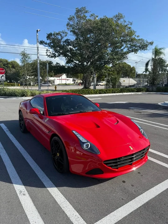 2017 Ferrari California T - Image 4 of 16