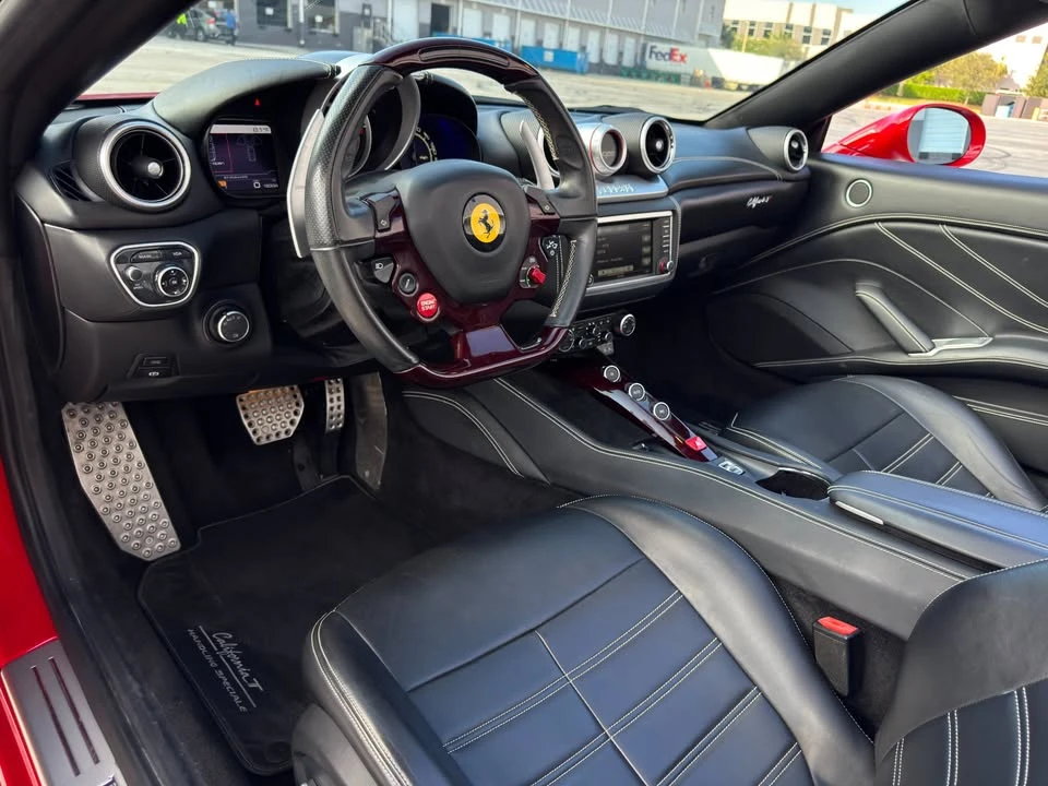 2017 Ferrari California T - Image 16 of 20