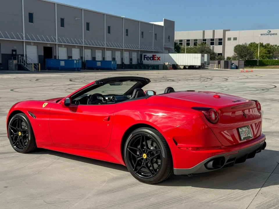 2017 Ferrari California T - Image 4 of 20