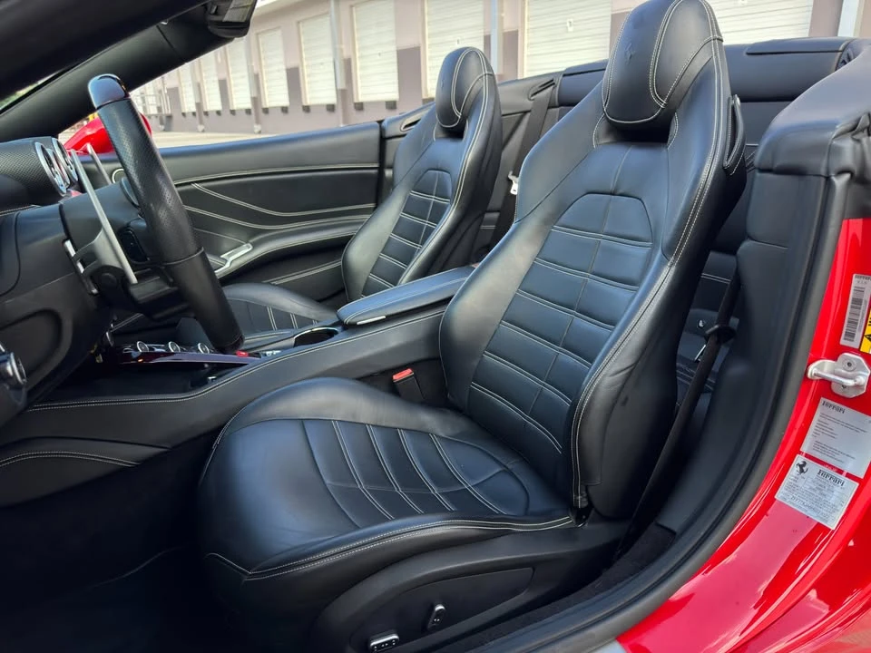 2017 Ferrari California T - Image 14 of 20
