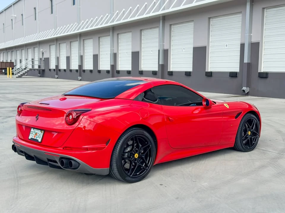 2017 Ferrari California T - Image 8 of 20
