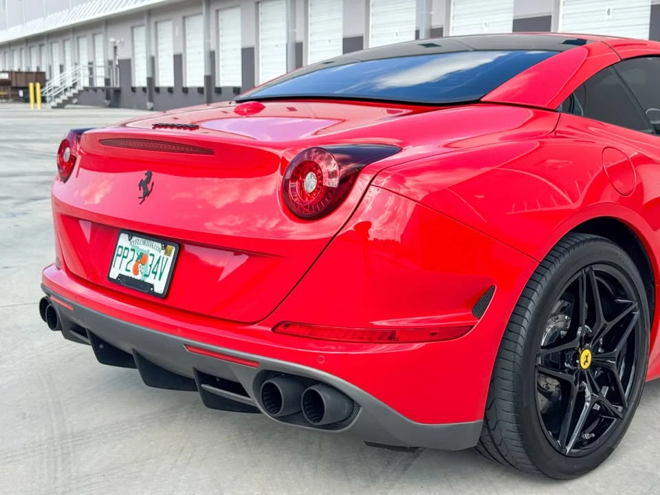 2017 Ferrari California T - Image 7 of 20