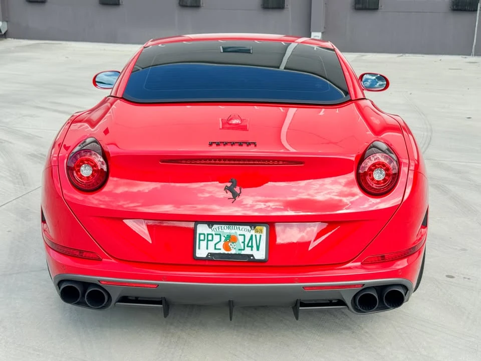 2017 Ferrari California T - Image 5 of 20