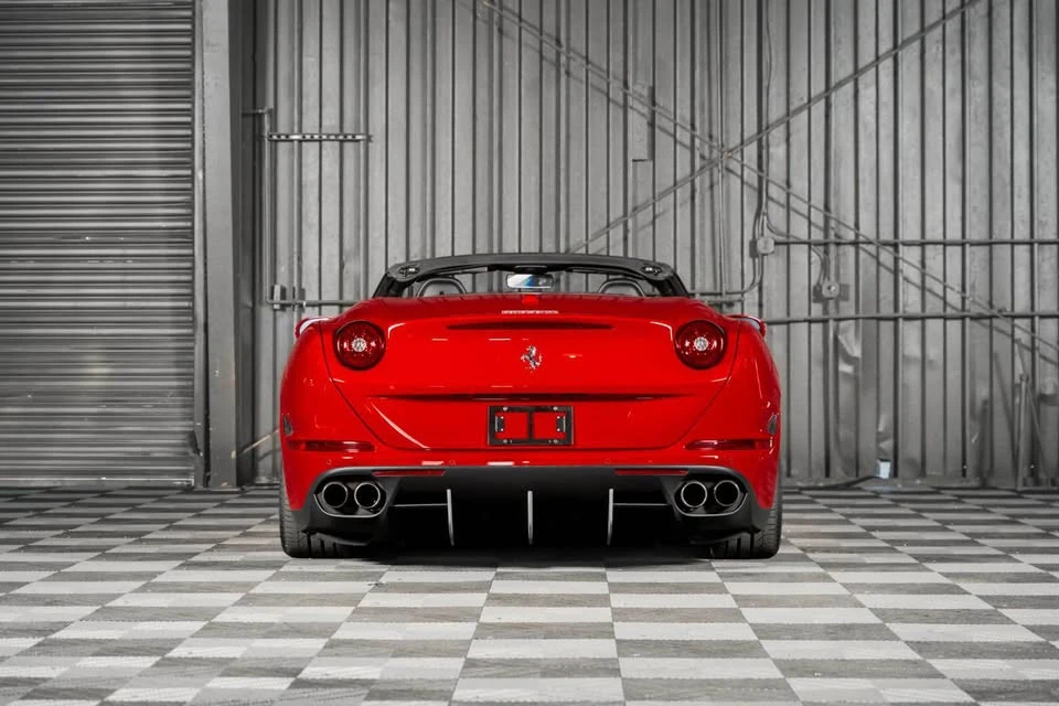 2017 Ferrari California T - Image 9 of 11