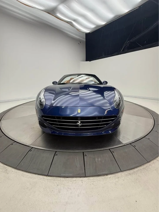 2017 Ferrari California T - Image 4 of 14