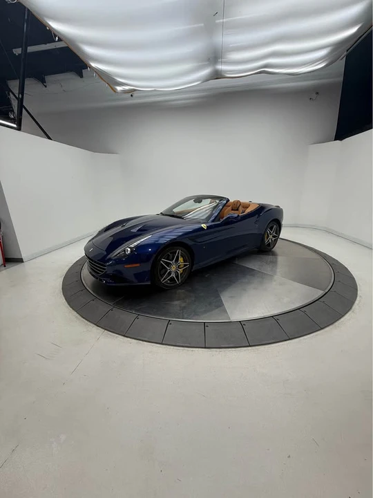 2017 Ferrari California T - Image 3 of 14