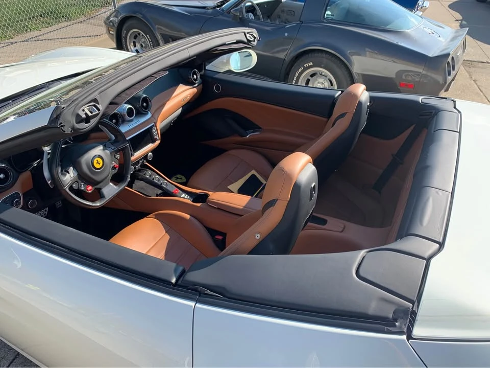 2017 Ferrari California T - Image 18 of 20