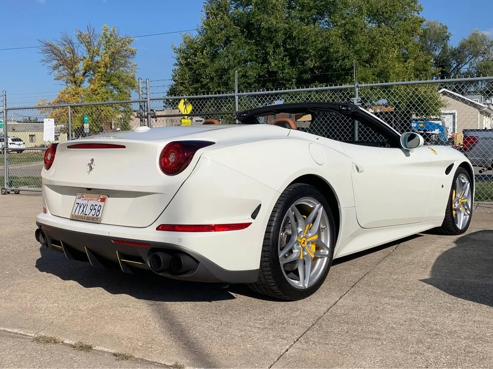 2017 Ferrari California T - Image 2 of 20