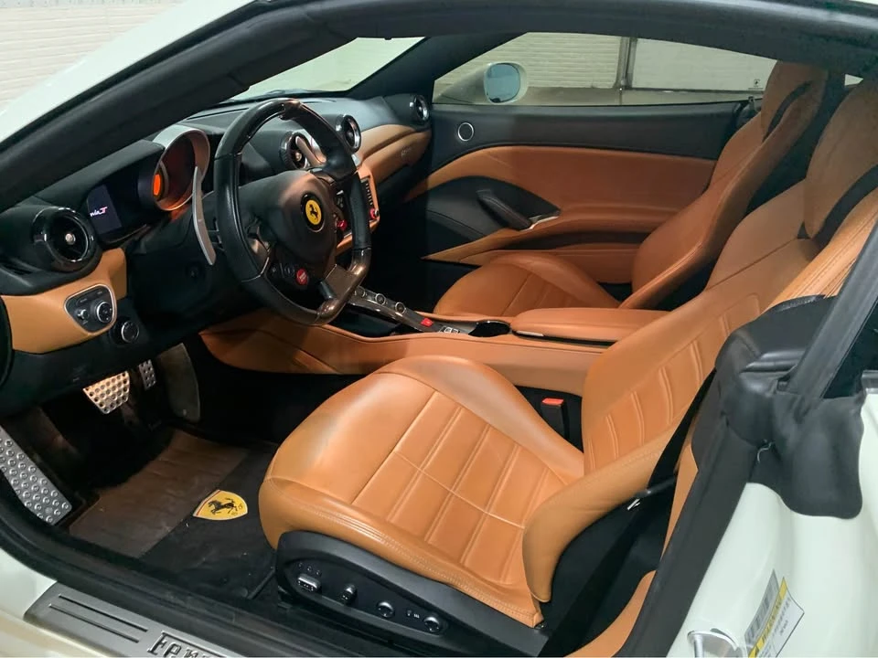 2017 Ferrari California T - Image 14 of 20