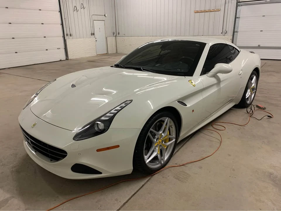 2017 Ferrari California T - Image 3 of 20