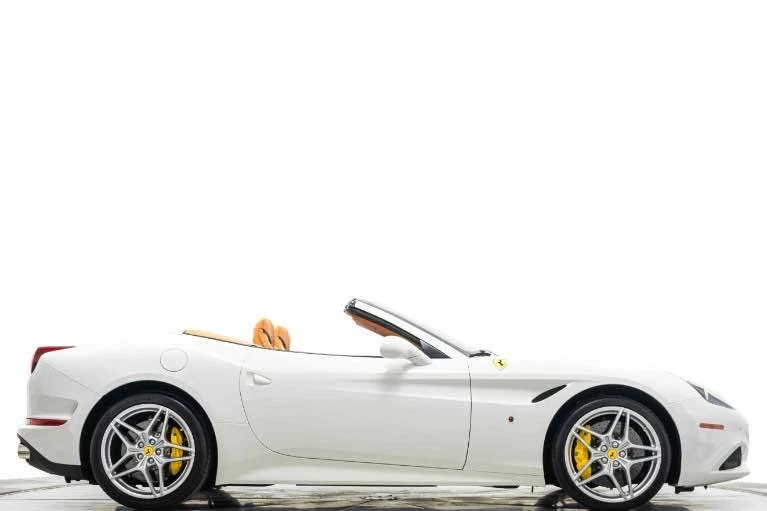 2017 Ferrari California T - Image 6 of 14