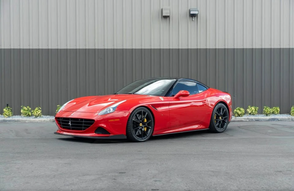 2017 Ferrari California T - Image 8 of 20