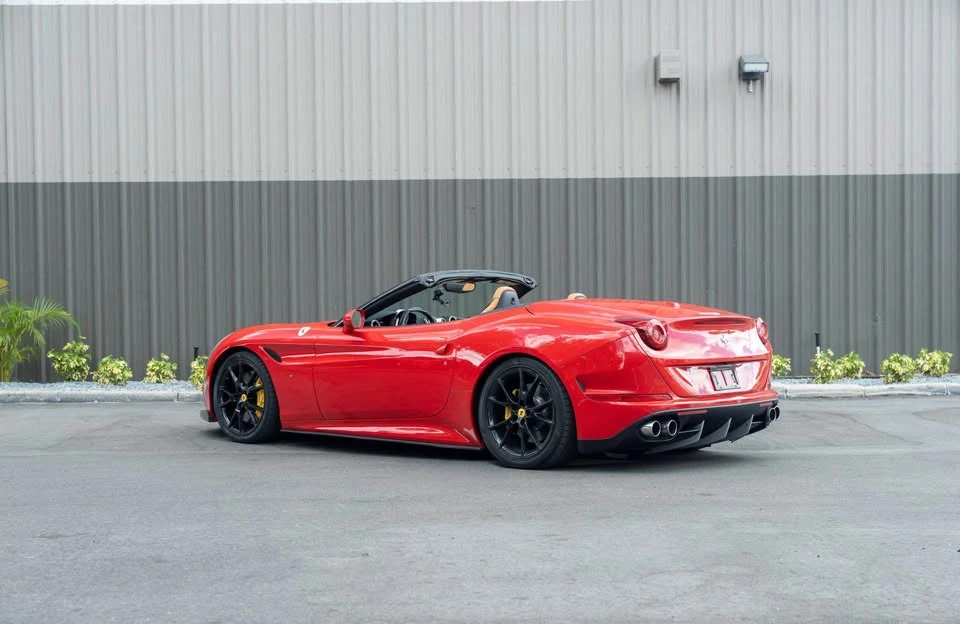 2017 Ferrari California T - Image 6 of 20