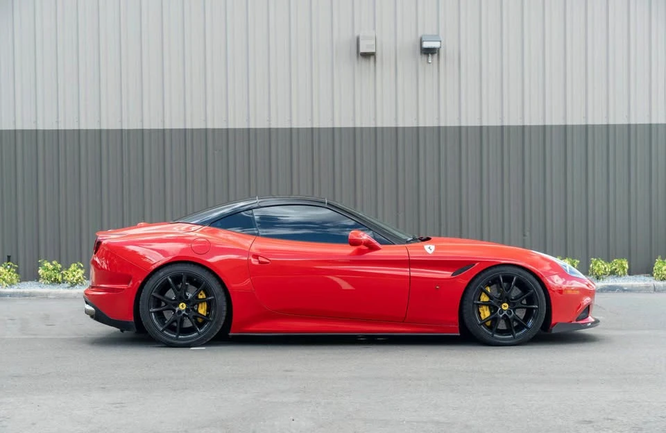 2017 Ferrari California T - Image 5 of 20