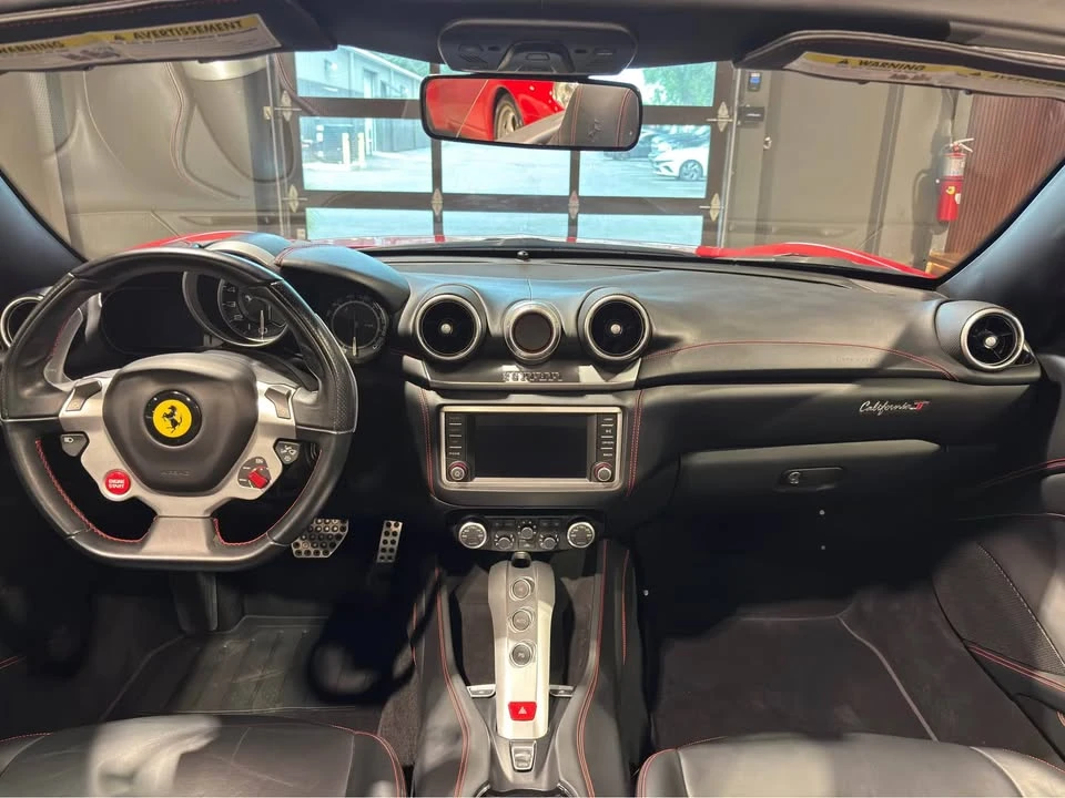 2017 Ferrari California T - Image 5 of 15