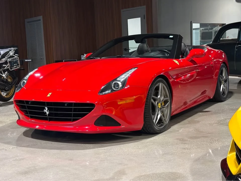 2017 Ferrari California T - Image 15 of 15