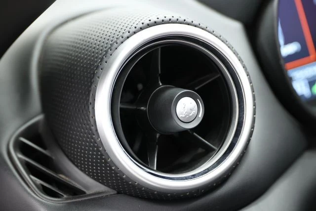 2017 Ferrari California T - Image 22 of 31