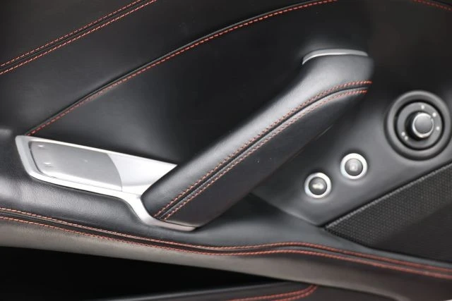 2017 Ferrari California T - Image 12 of 31