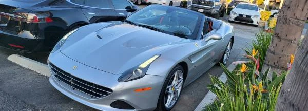 2017 Ferrari California T - Image 3 of 12