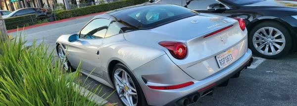 2017 Ferrari California T - Image 6 of 12