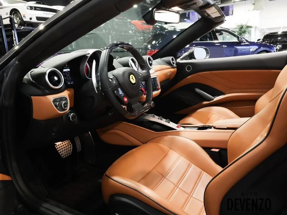 2017 Ferrari California T - Image 13 of 20