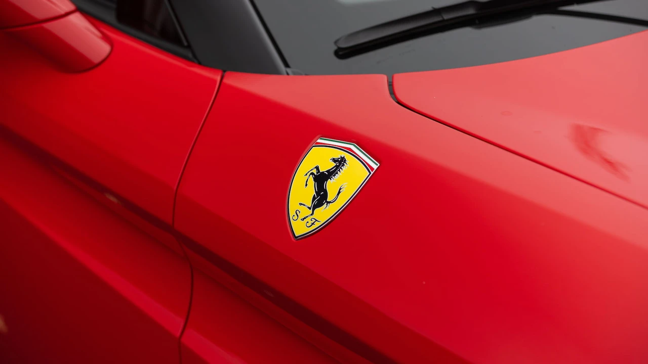 2017 Ferrari California T - Image 23 of 31