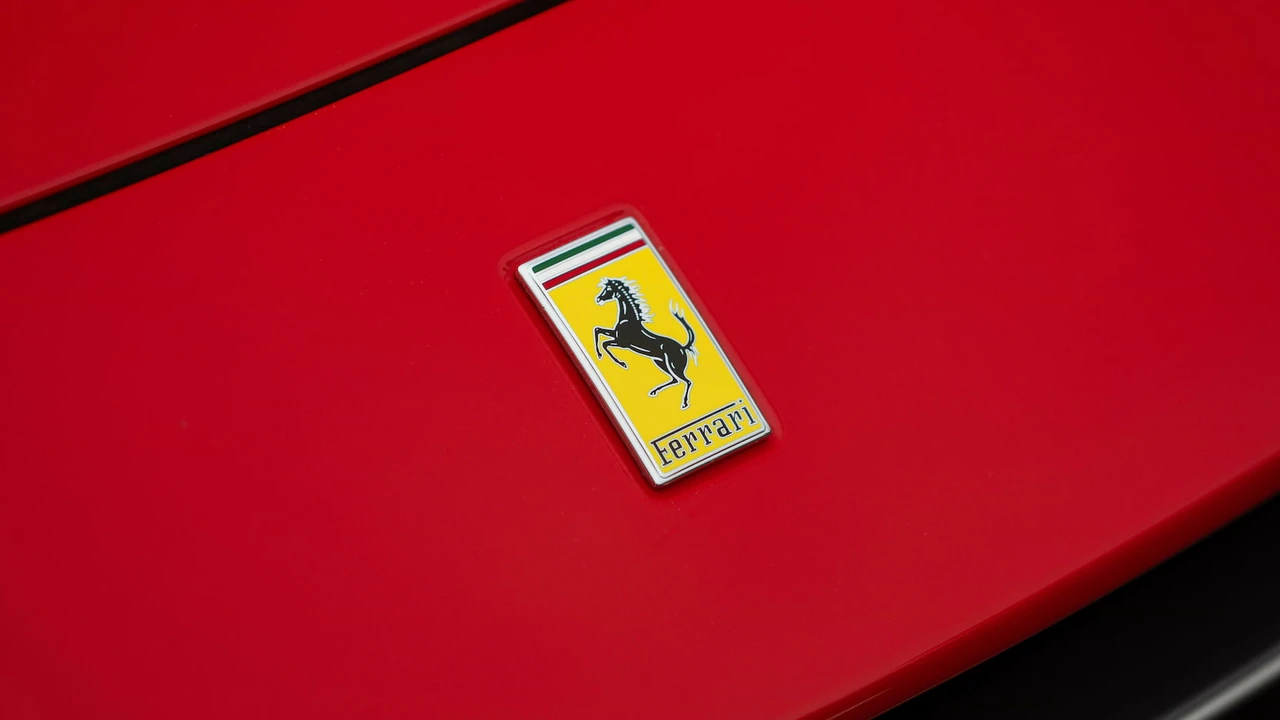 2017 Ferrari California T - Image 31 of 31