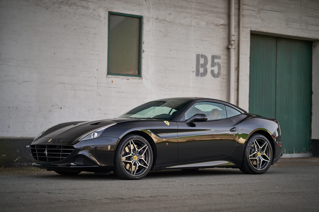 2016 Ferrari California T - Image 12 of 31
