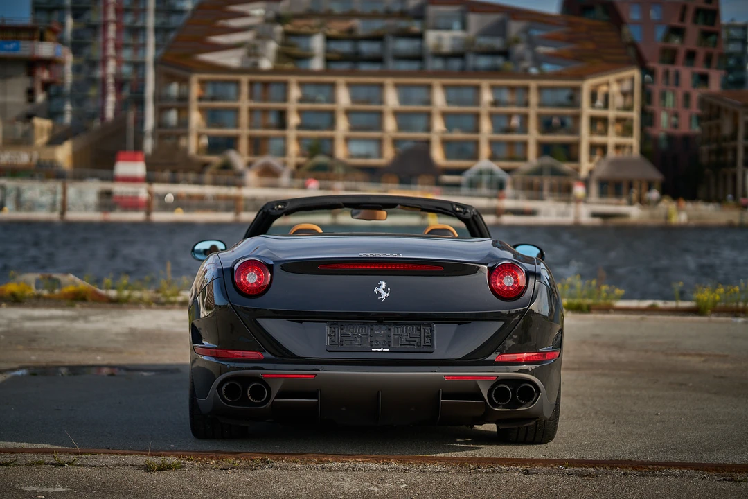 2016 Ferrari California T - Image 6 of 31
