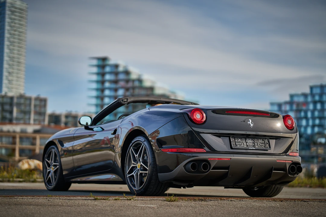 2016 Ferrari California T - Image 5 of 31
