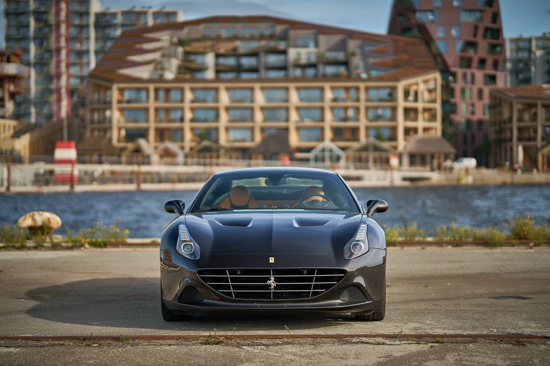 2016 Ferrari California T - Image 2 of 31