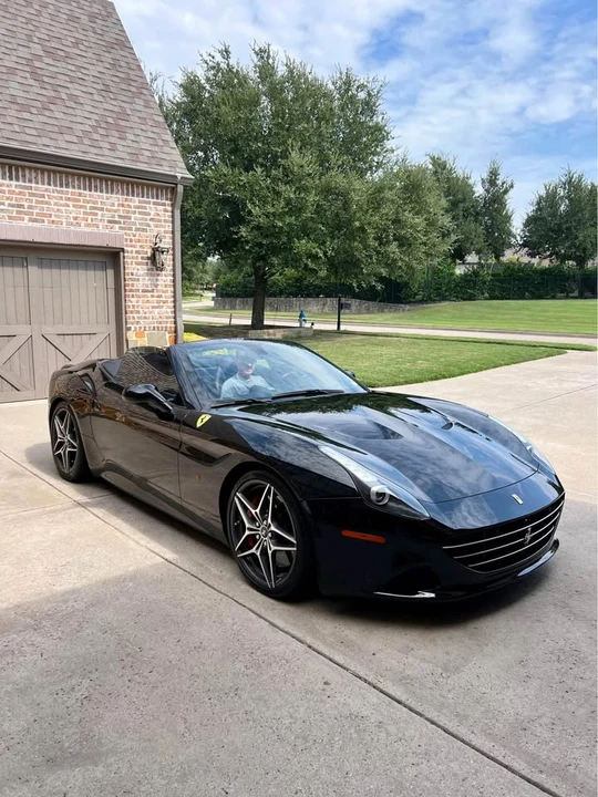 2017 Ferrari California T - Image 4 of 11