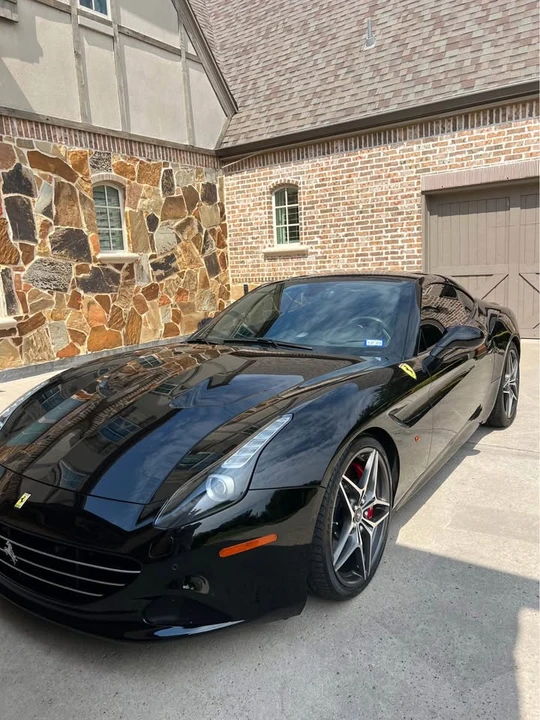 2017 Ferrari California T - Image 2 of 11