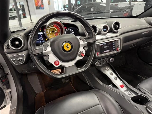2017 Ferrari California T - Image 18 of 20