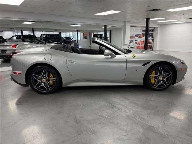 2017 Ferrari California T - Image 4 of 20