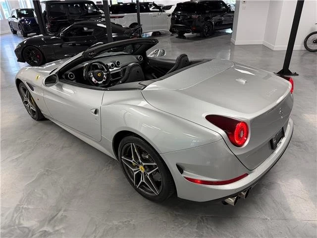 2017 Ferrari California T - Image 12 of 20