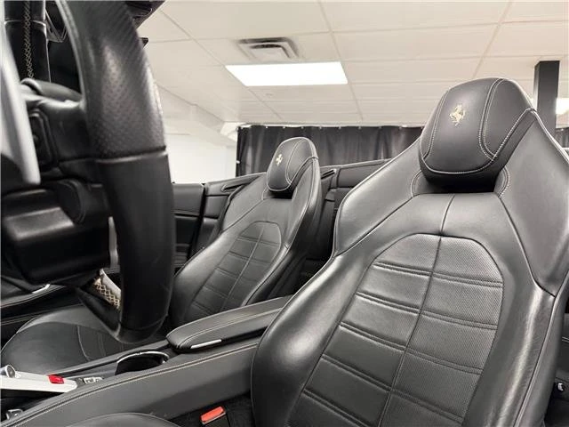 2017 Ferrari California T - Image 13 of 20