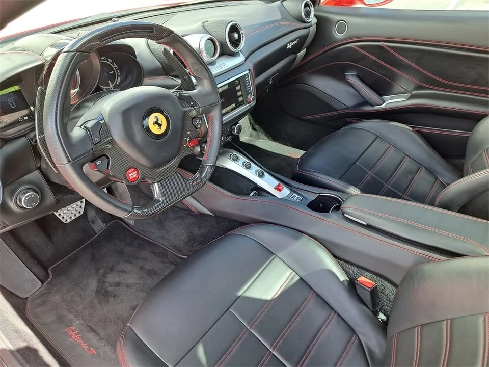 2017 Ferrari California T - Image 3 of 9
