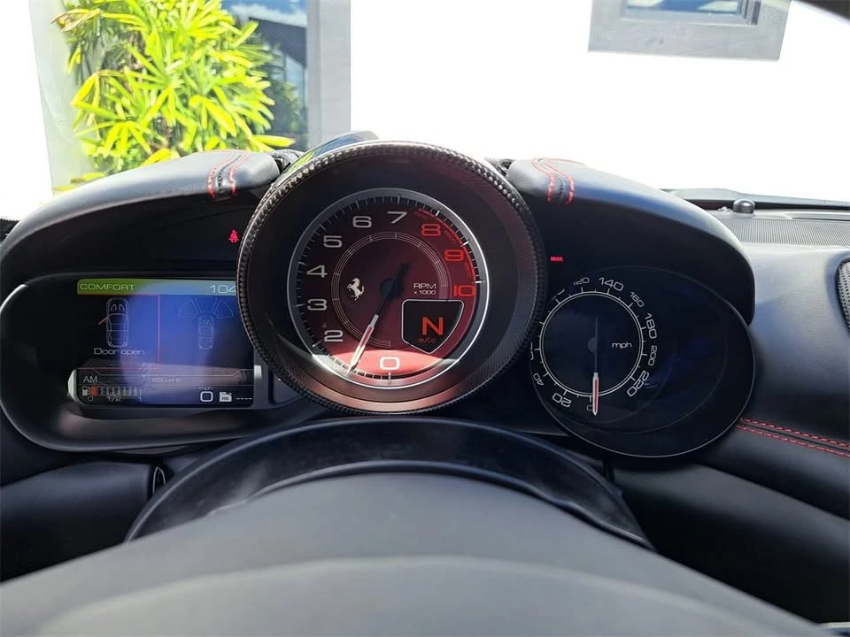 2017 Ferrari California T - Image 2 of 9