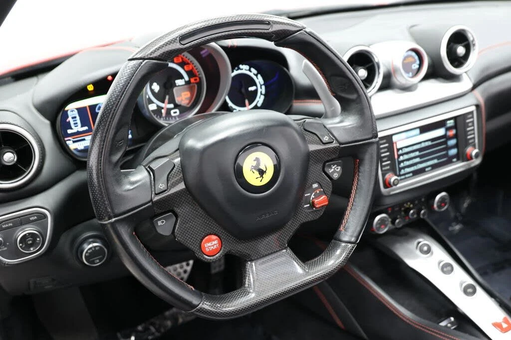 2017 Ferrari California T - Image 26 of 31
