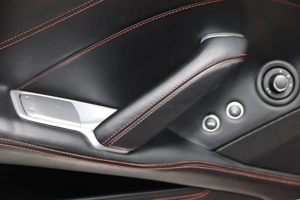 2017 Ferrari California T - Image 12 of 31