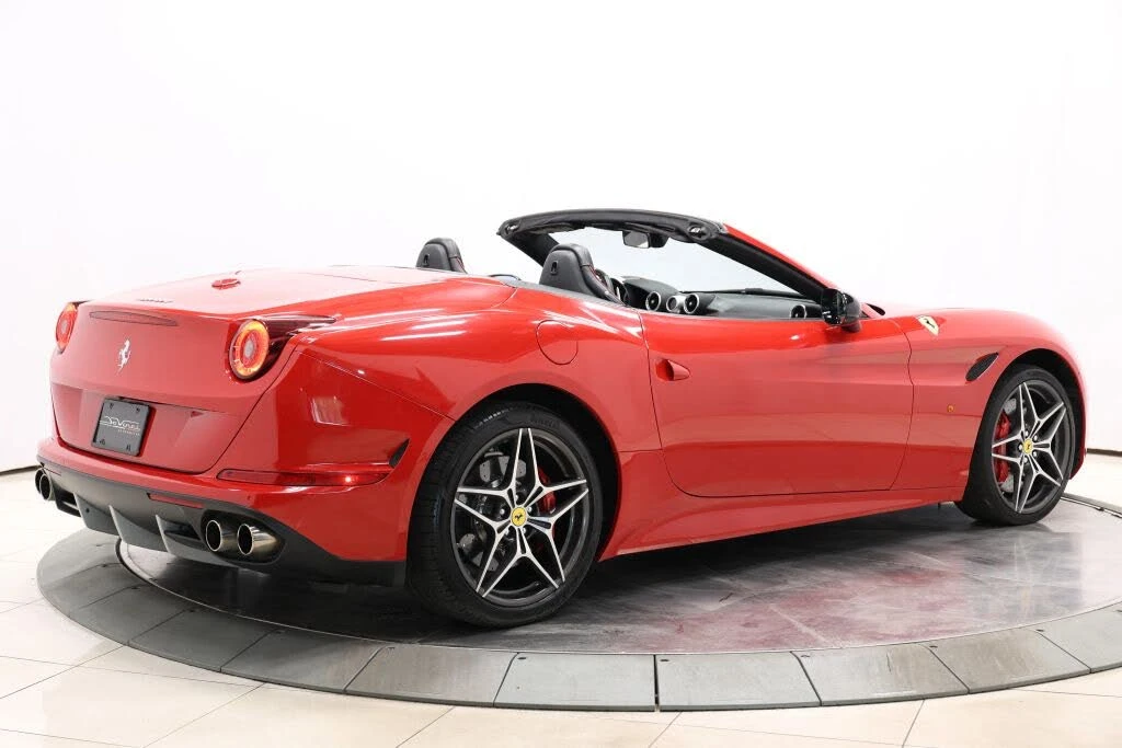 2017 Ferrari California T - Image 4 of 31
