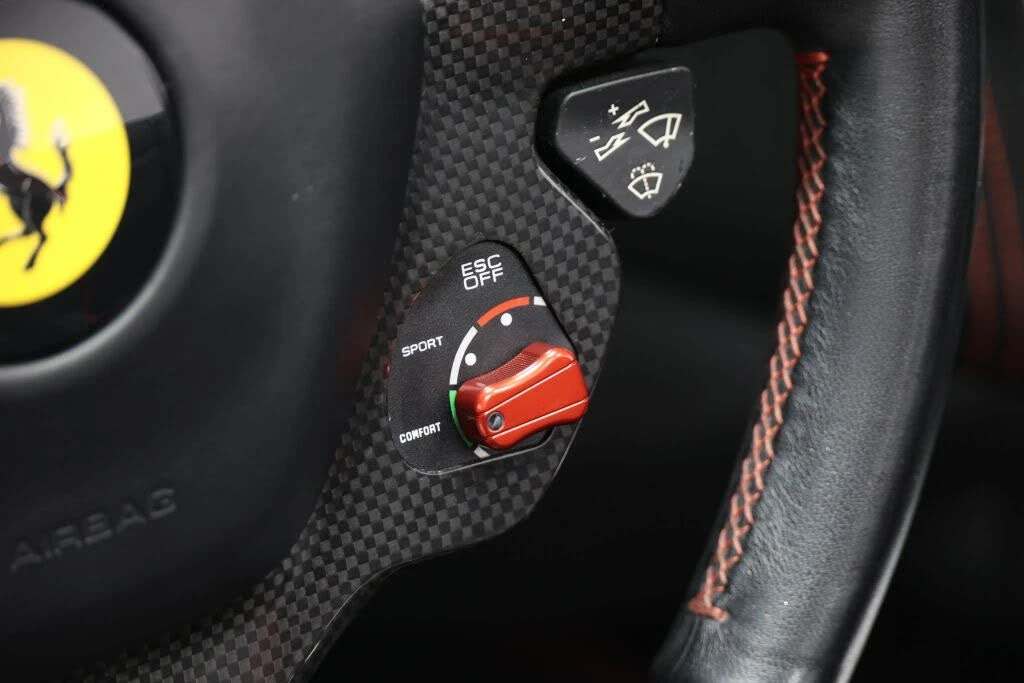 2017 Ferrari California T - Image 29 of 31