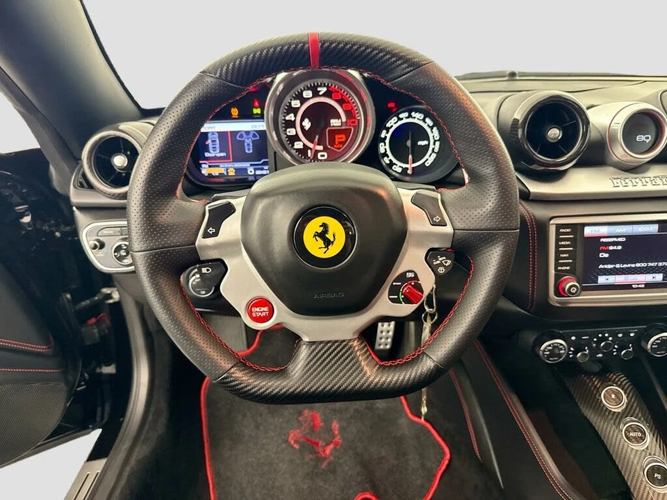 2017 Ferrari California T - Image 23 of 31