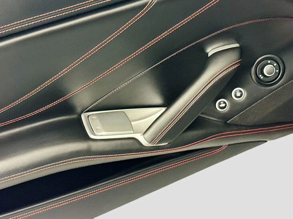 2017 Ferrari California T - Image 18 of 31