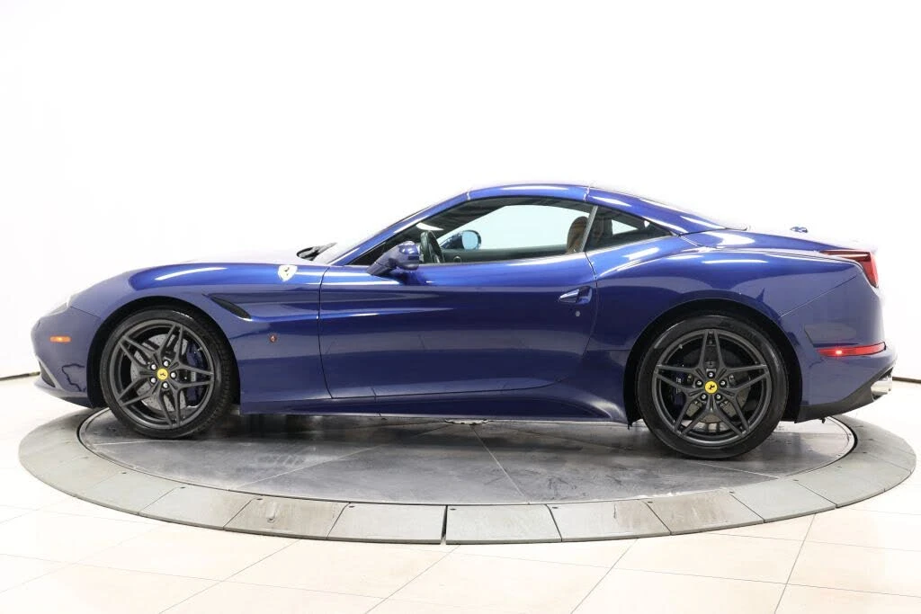 2017 Ferrari California T - Image 12 of 31