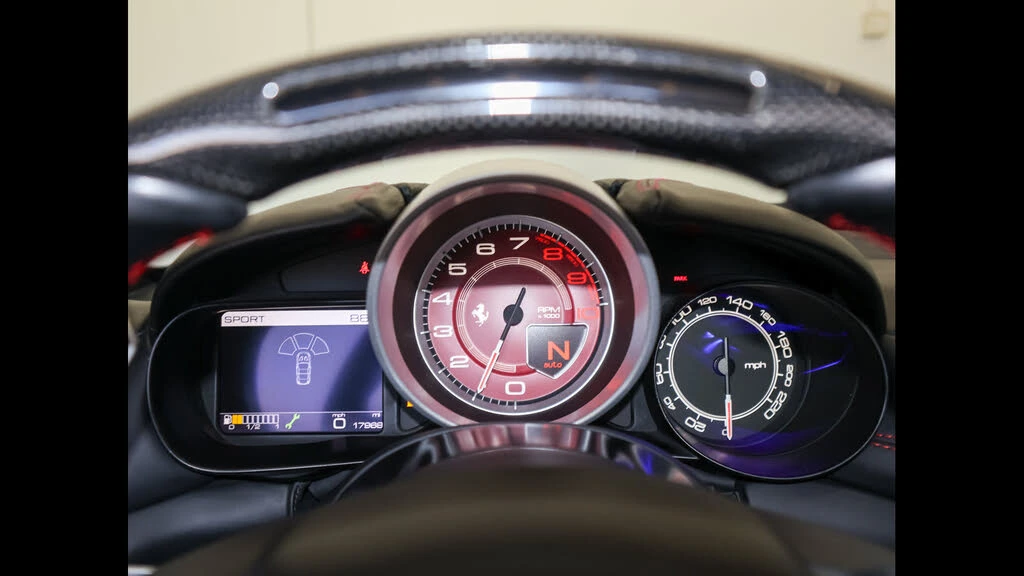 2017 Ferrari California T - Image 31 of 31