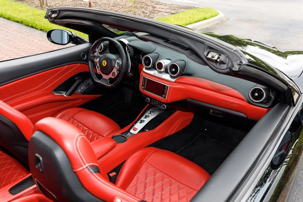 2017 Ferrari California T - Image 17 of 31