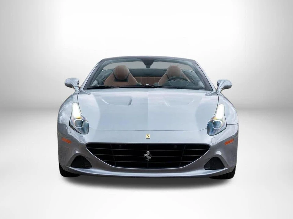 2017 Ferrari California T - Image 7 of 31