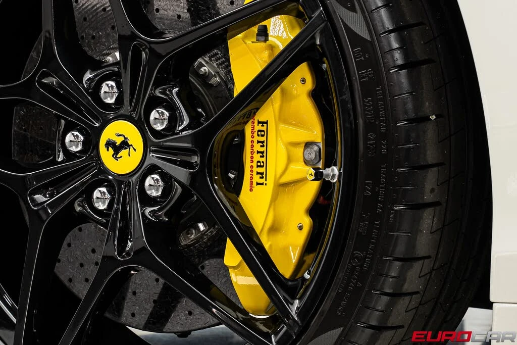 2017 Ferrari California T - Image 26 of 31